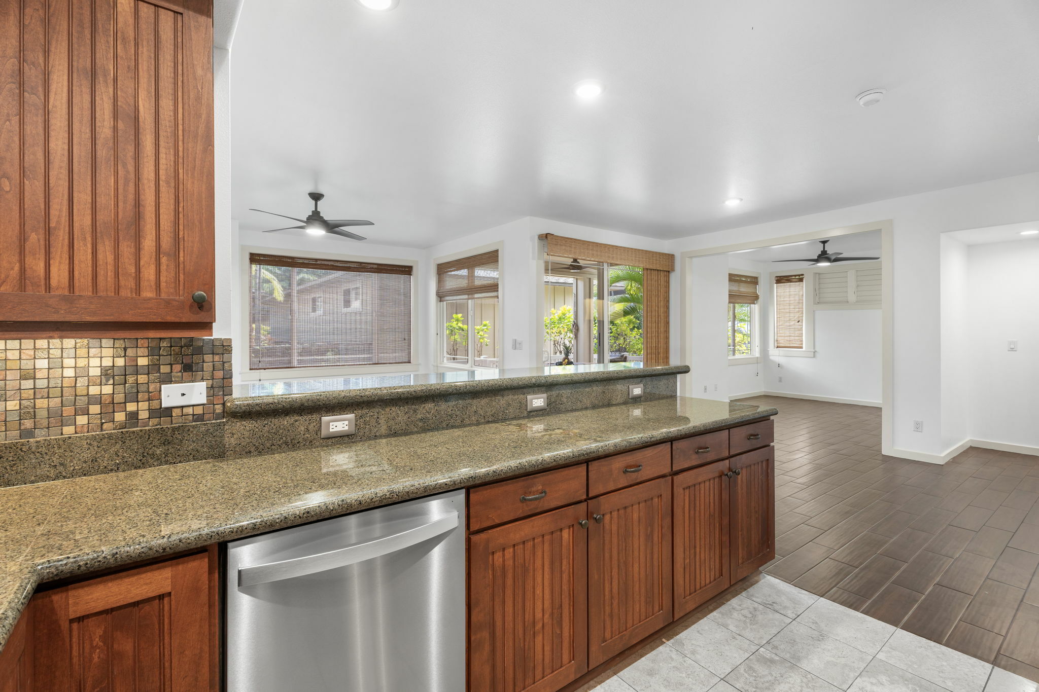 Property Photo: 75-6025 Alii Dr L102 HI 96740