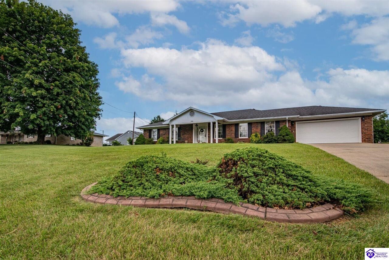 Property Photo: 500 W Crocus Drive KY 40160