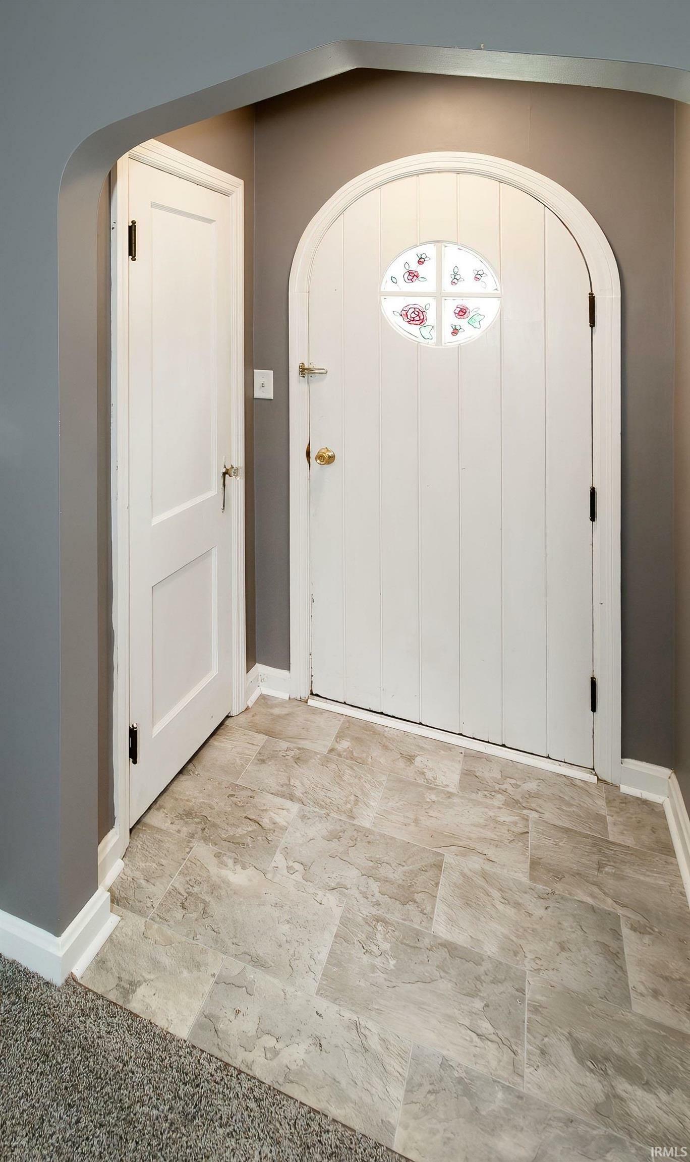 Property Photo: 729 E Parkland Avenue IN 47711
