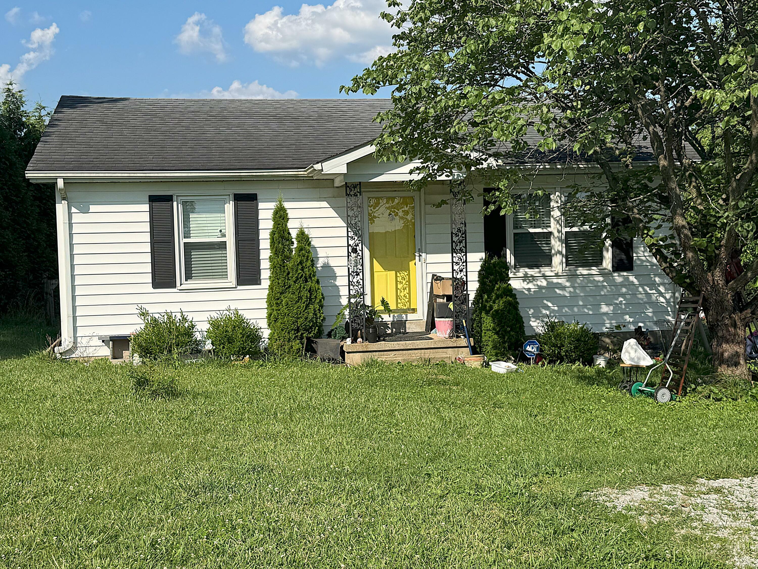 Property Photo: 1892 Graefenburg Road KY 40342