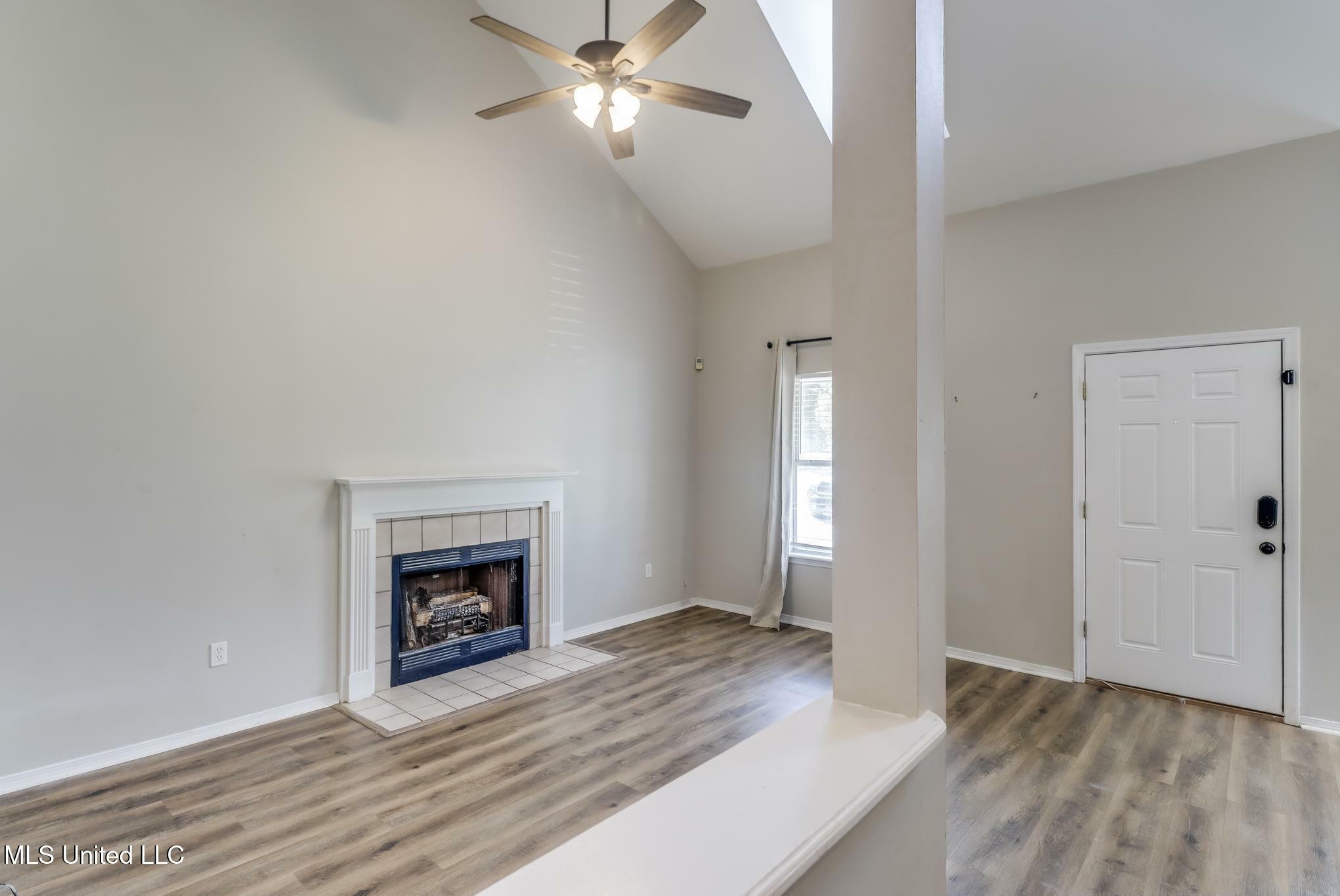 Property Photo:  20 Oakmont Place  MS 39560 