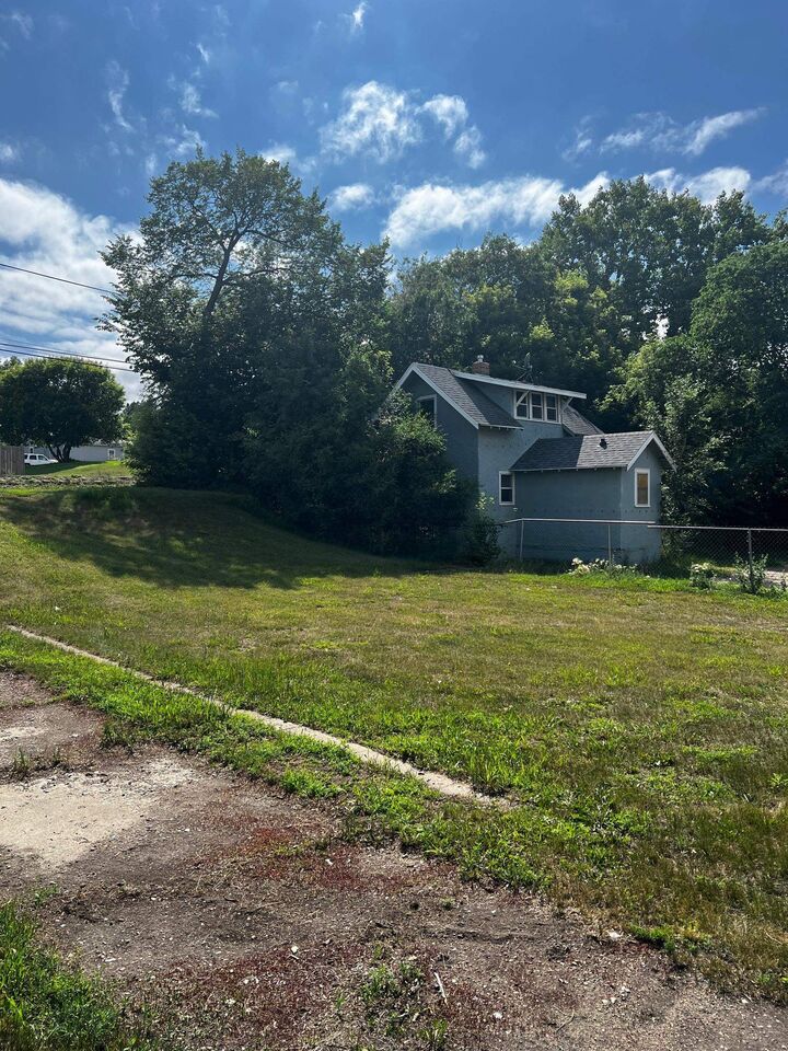 Property Photo:  919 Soo Street  ND 58701 