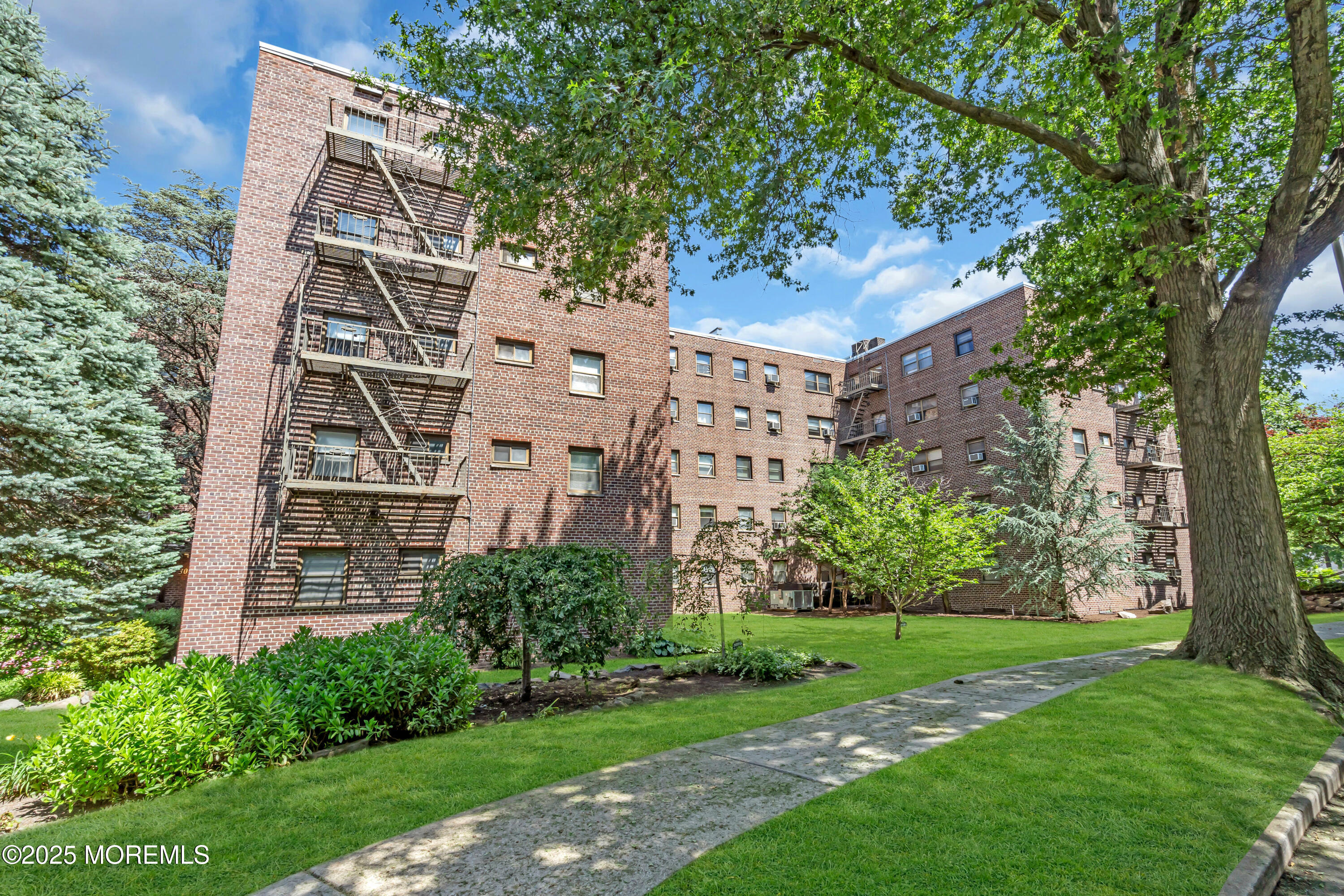 Property Photo: 3081 Edwin Avenue 3081 NJ 07024