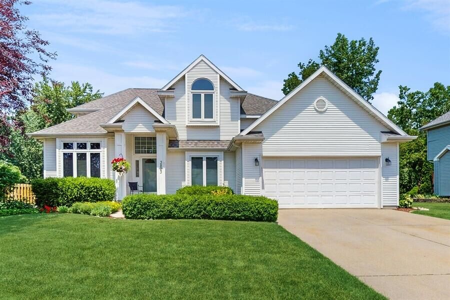 Property Photo: 3823 Madison Avenue MI 49106