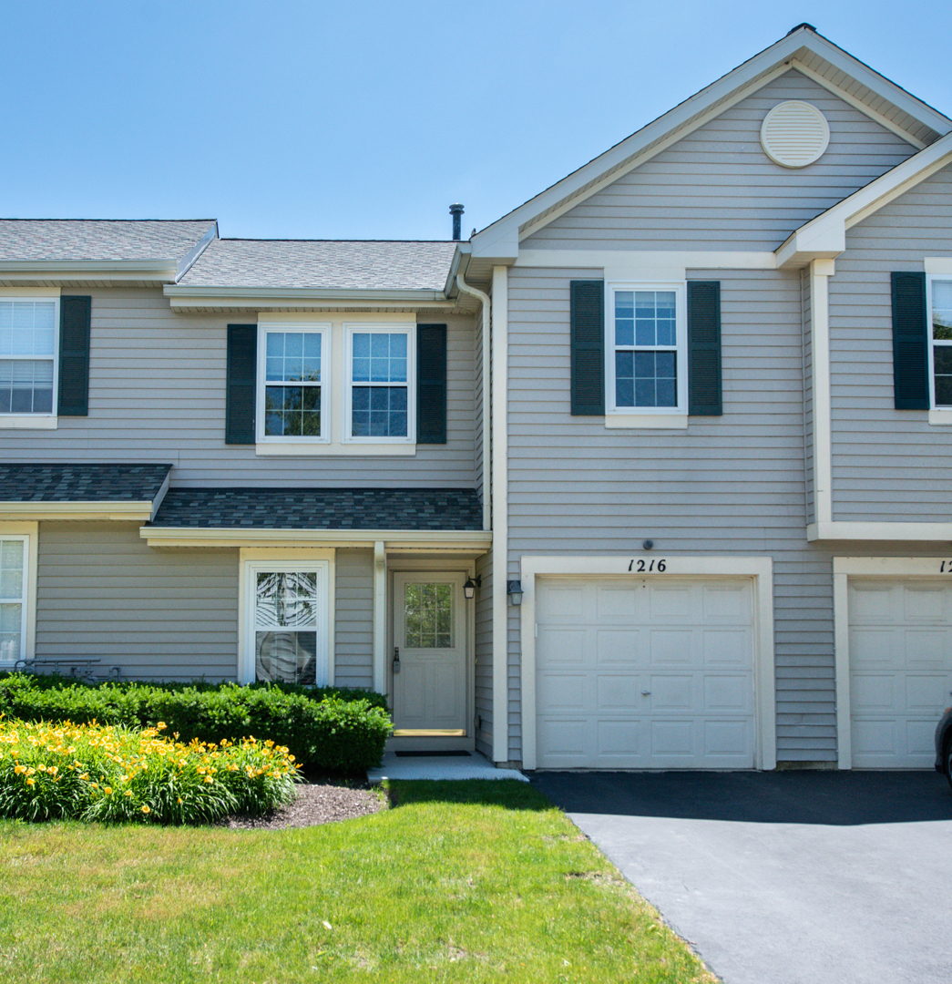 Property Photo: 1216 Arapaho Court 1216 IL 60540