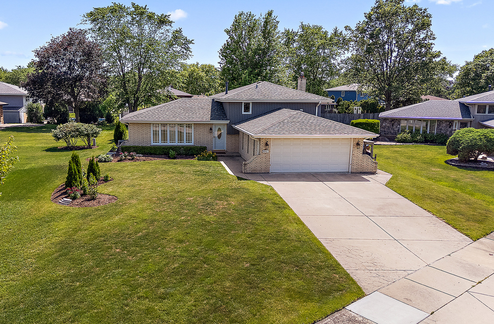 Property Photo: 8941 Timothy Court IL 60462