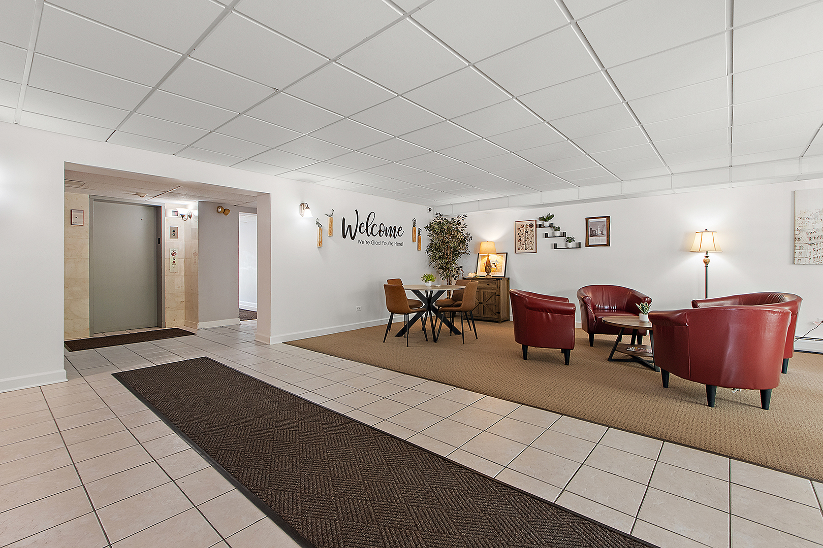 Property Photo:  1000 S Lorraine Road 110  IL 60189 