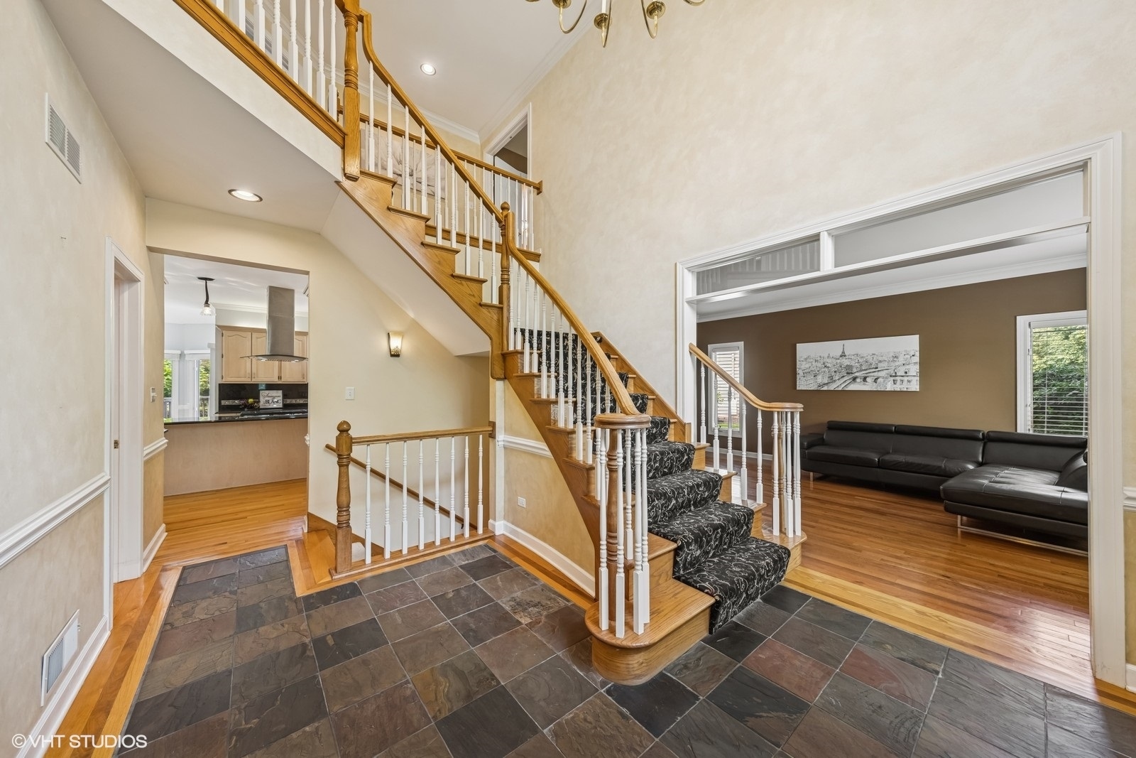 Property Photo: 4332 Camelot Circle IL 60564