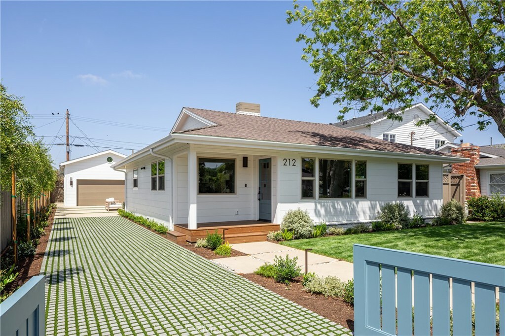 Property Photo: 212 E 19th Street CA 92627