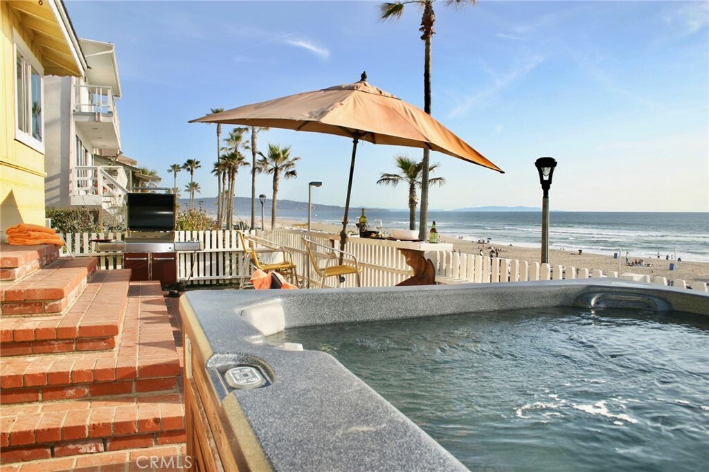 Property Photo: 4209 The Strand CA 90266