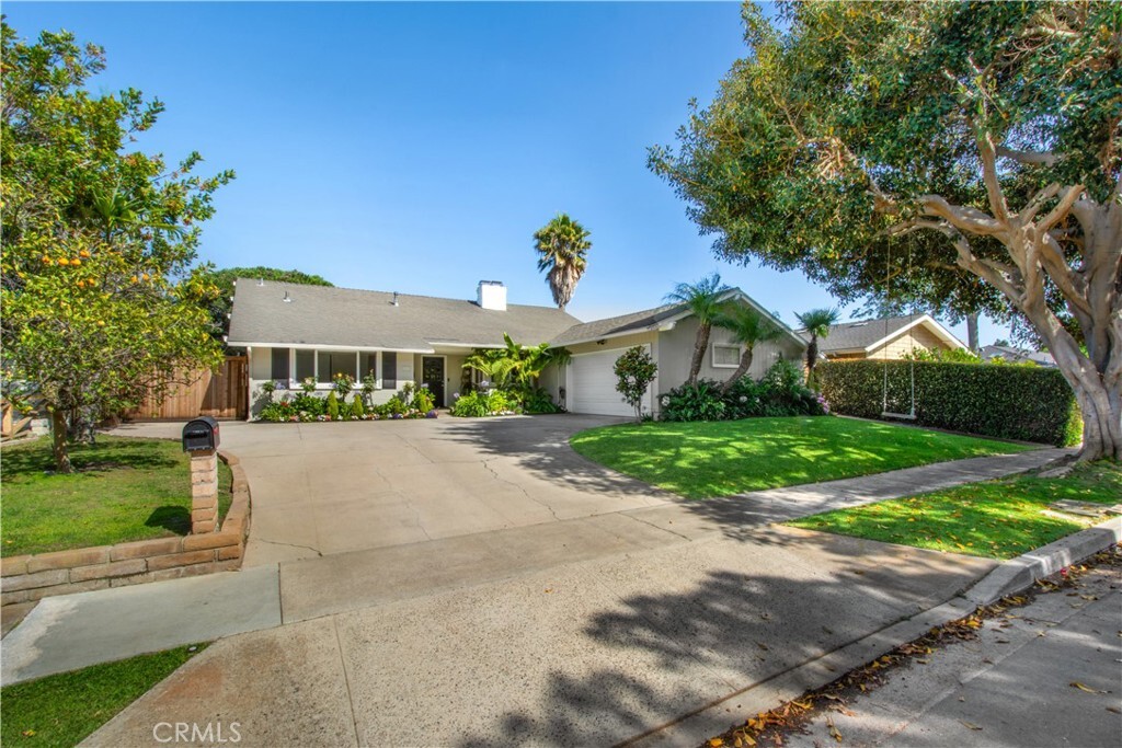 Property Photo: 1212 Dover Drive CA 92660