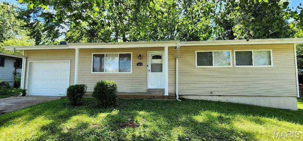Property Photo: 10325 Deem Drive MO 63136