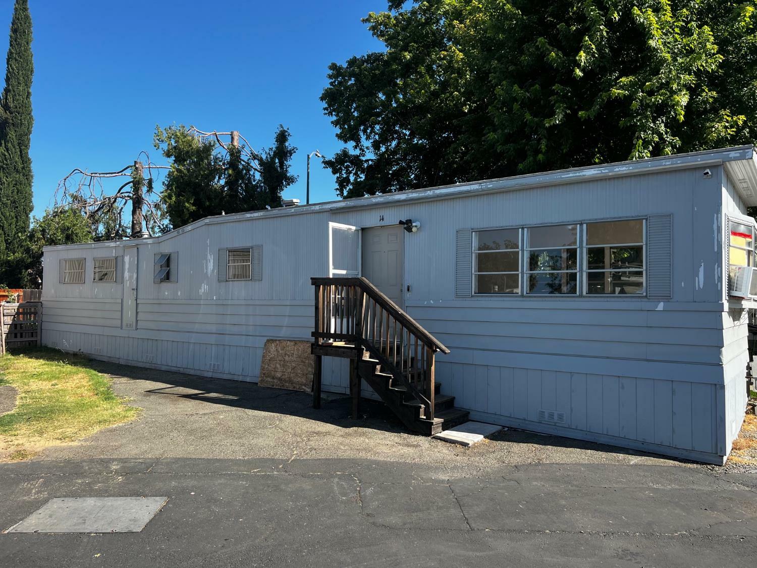 Property Photo: 1523 N Beale Road 14 CA 95901