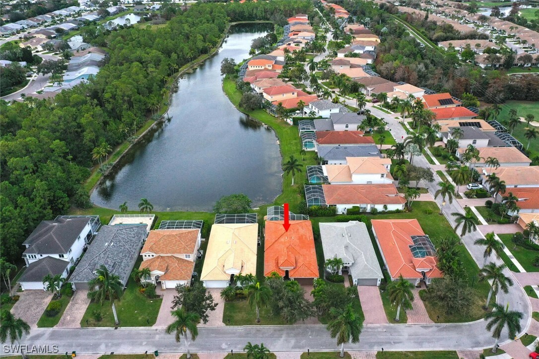 Property Photo: 5583 Lago Villaggio Way FL 34104