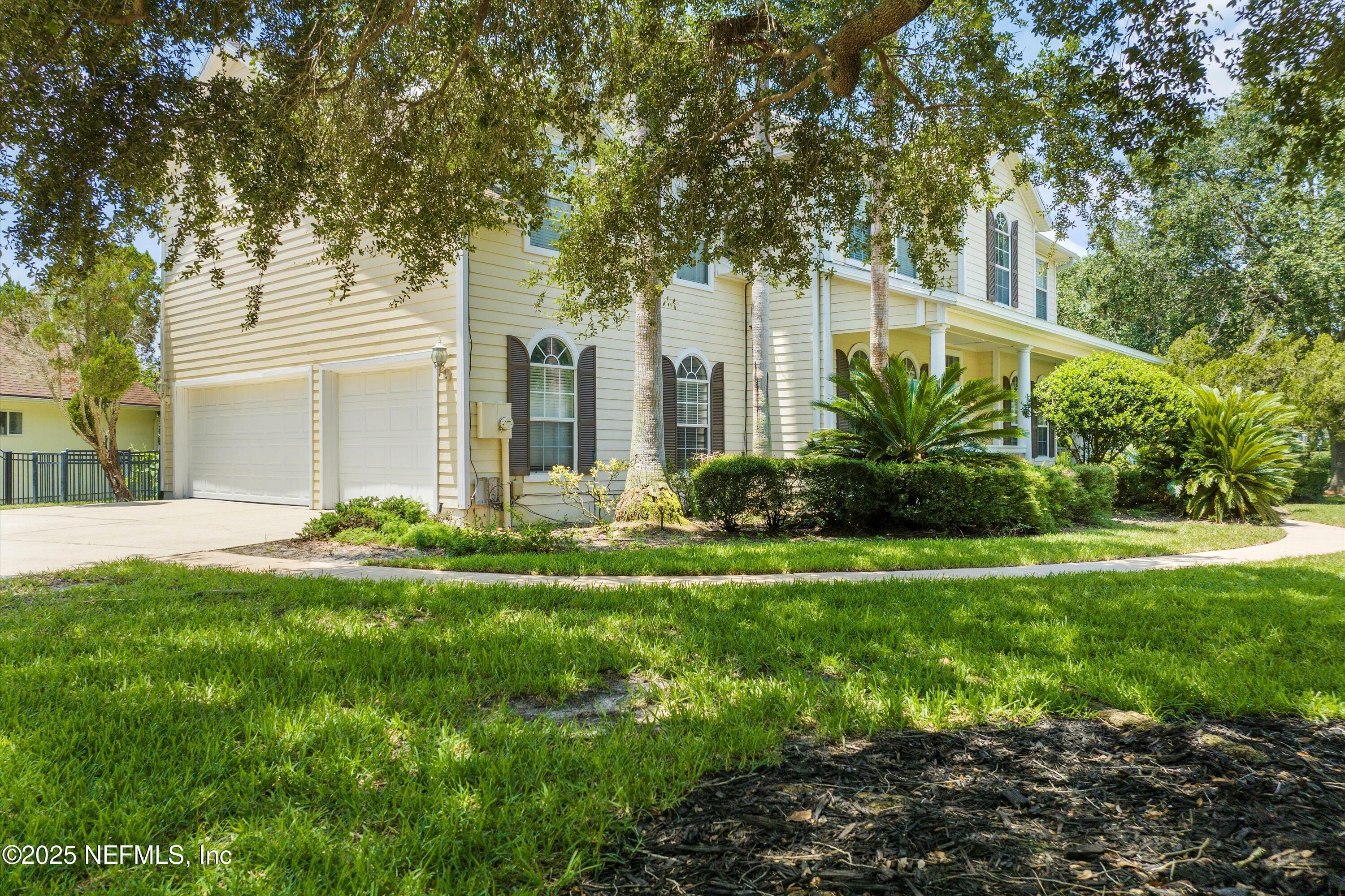 Property Photo: 7610 Sentry Oak Circle FL 32256