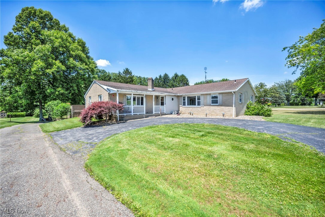 Property Photo: 2315 Manchester Avenue SW OH 44647