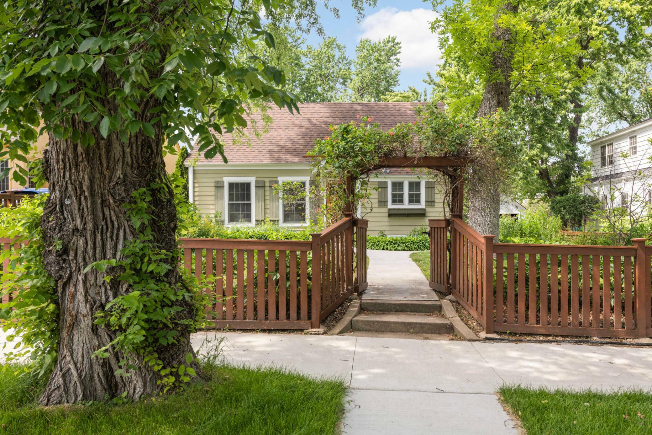 Property Photo: 4604 W 39th Street MN 55416