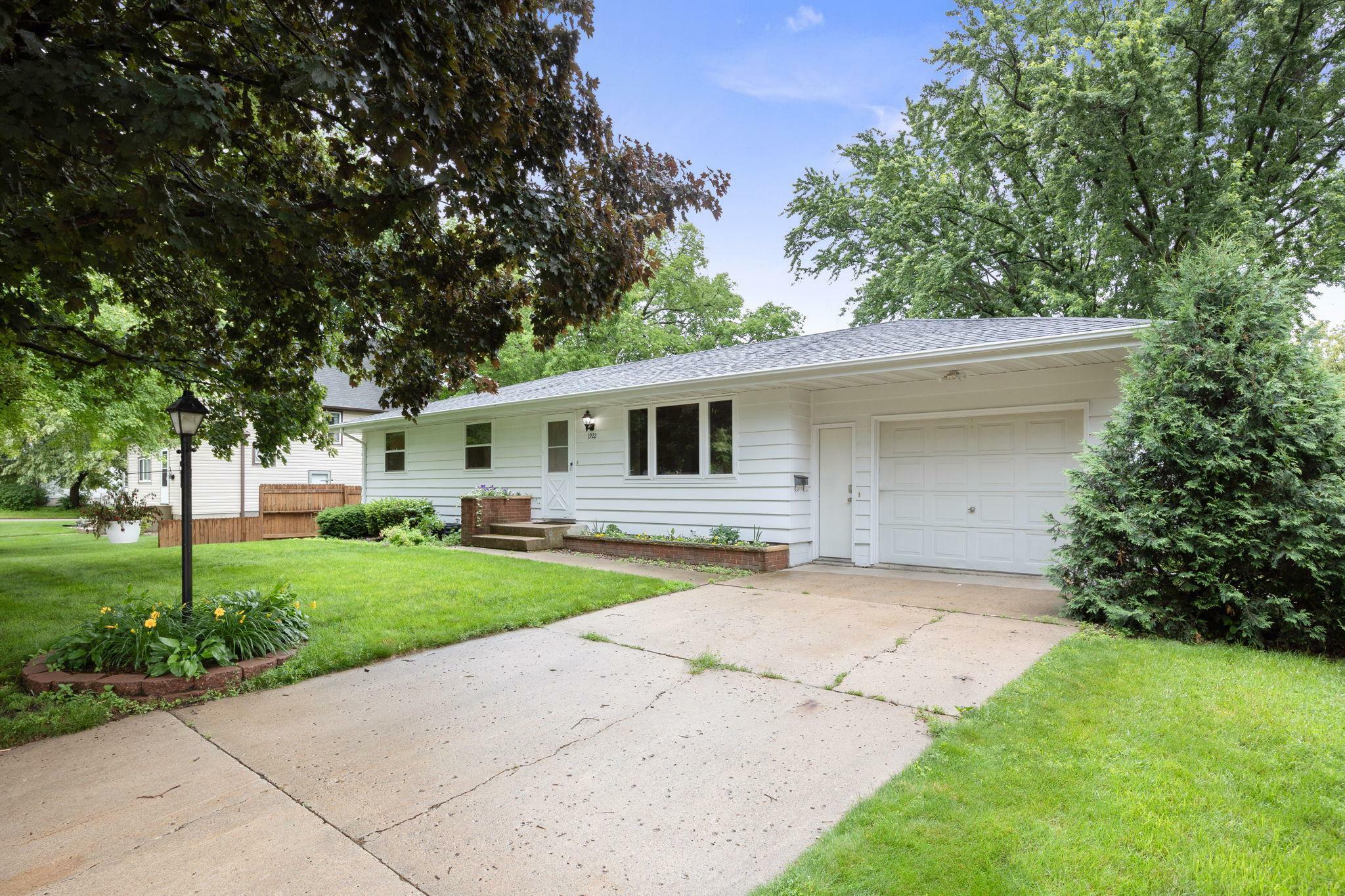 1922 11th Street E  Glencoe MN 55336 photo