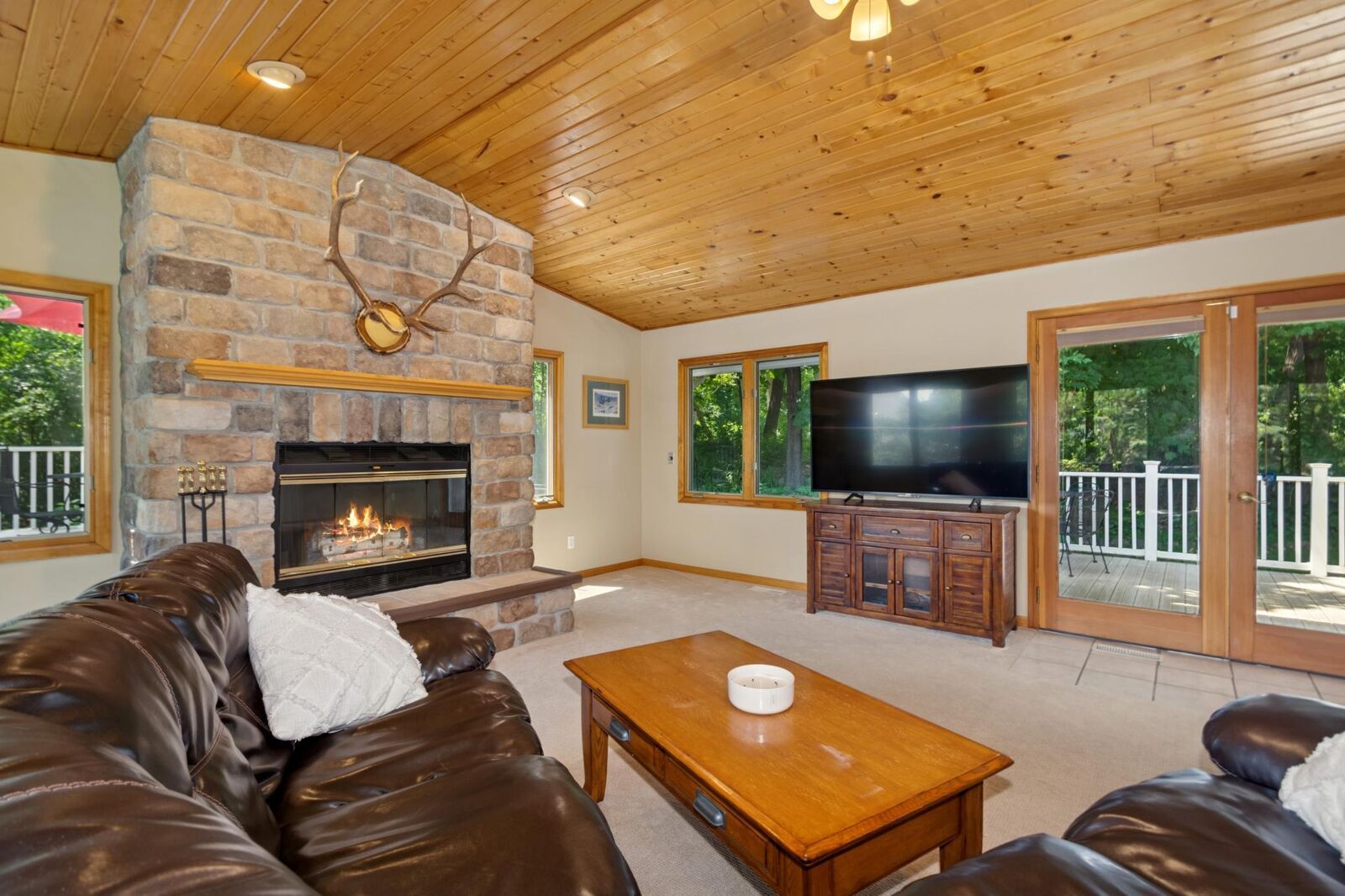 Property Photo: 4590 Merrywood Lane MN 55331