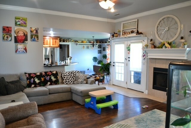 Property Photo:  521 E Oxen Lane  AR 72774 