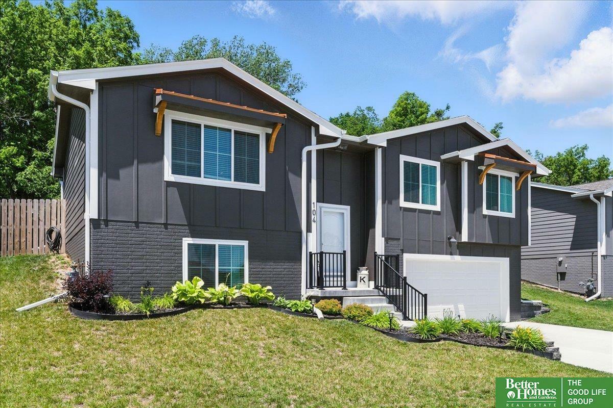 Property Photo: 104 Maplewood Circle IA 51534