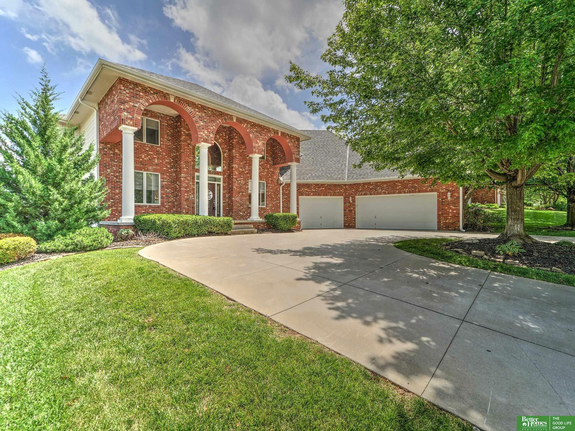 Property Photo: 7321 N 153 Street NE 68007