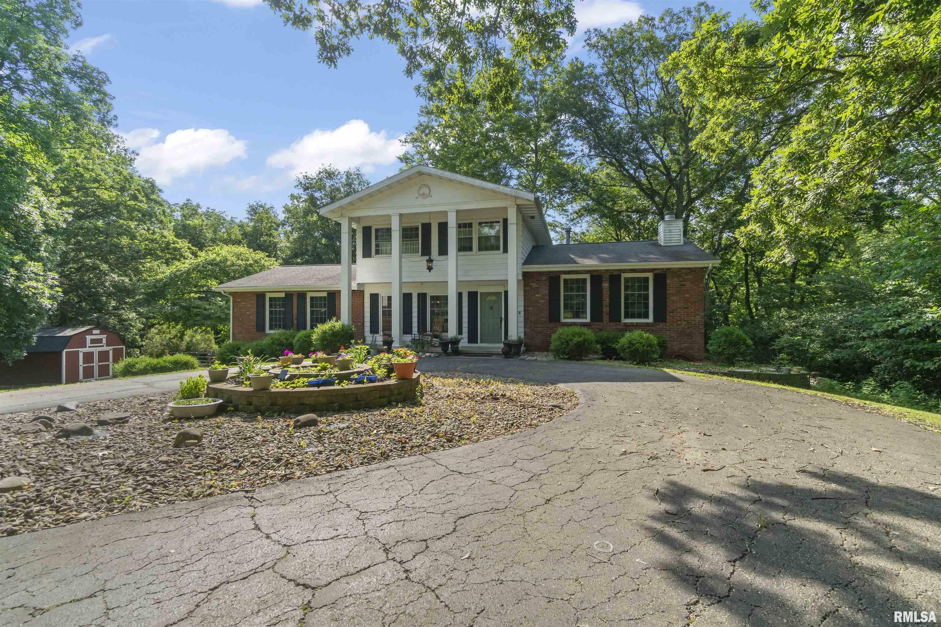 Property Photo: 3858 Sunset Drive IL 61554