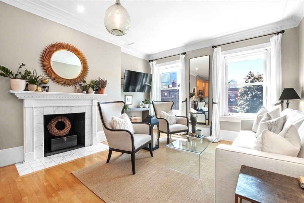 Property Photo: 395 Marlborough St 9 MA 02115