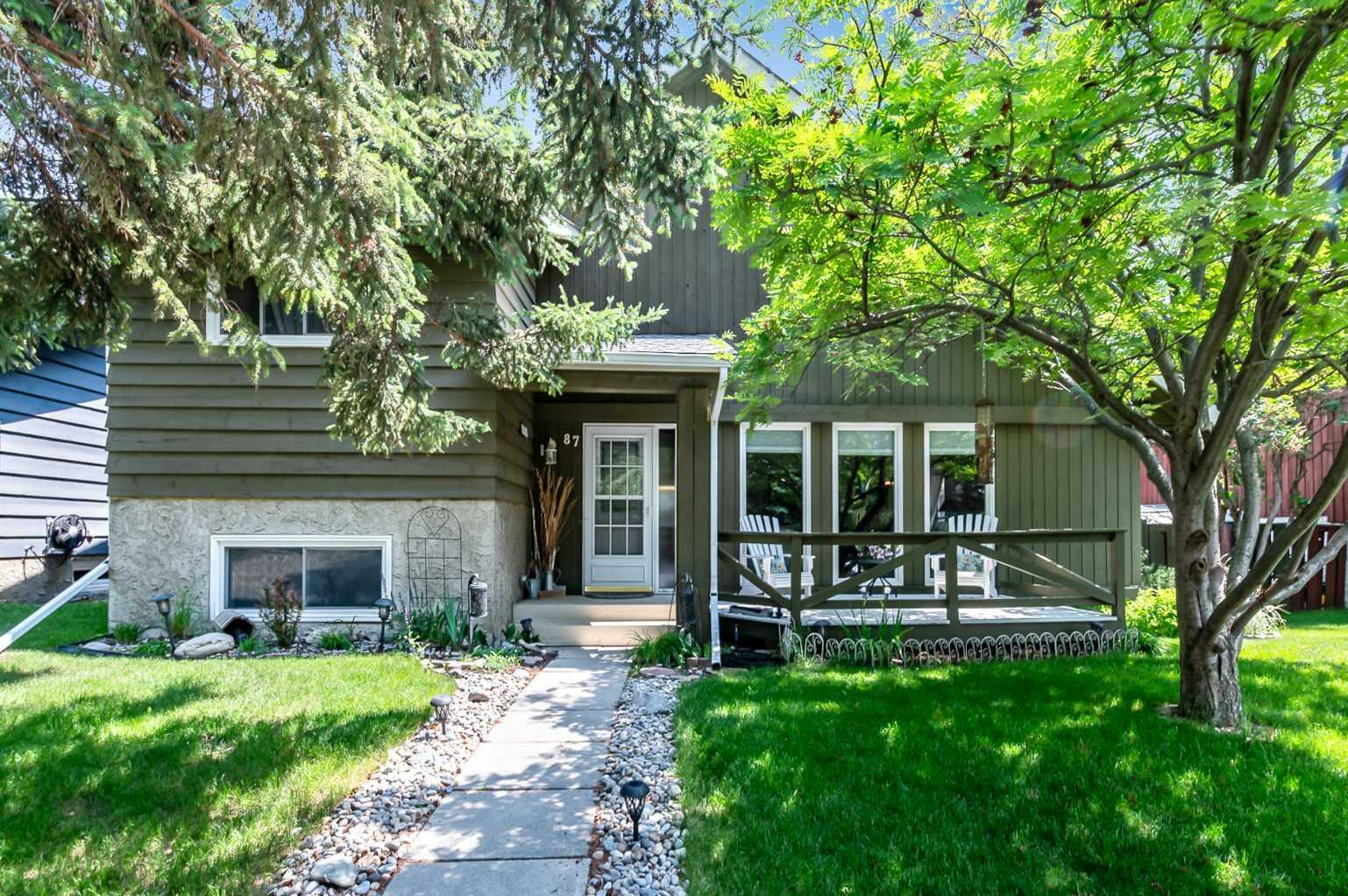 Property Photo: 87 Lock Crescent AB T1S 1E9