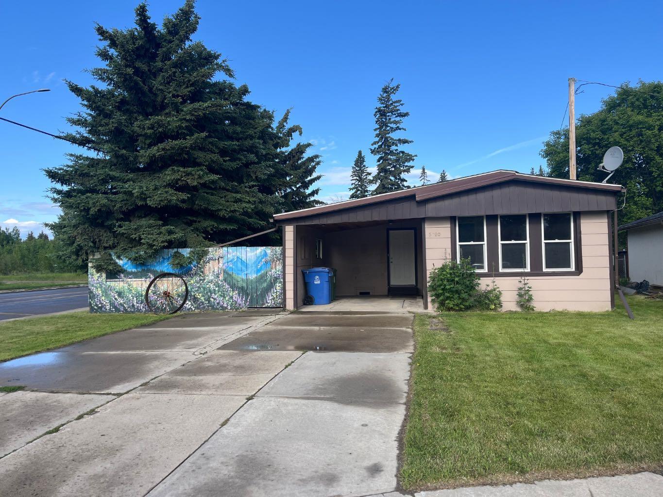 5020 59 Street Close  Rocky Mountain House AB T4T 1G4 photo