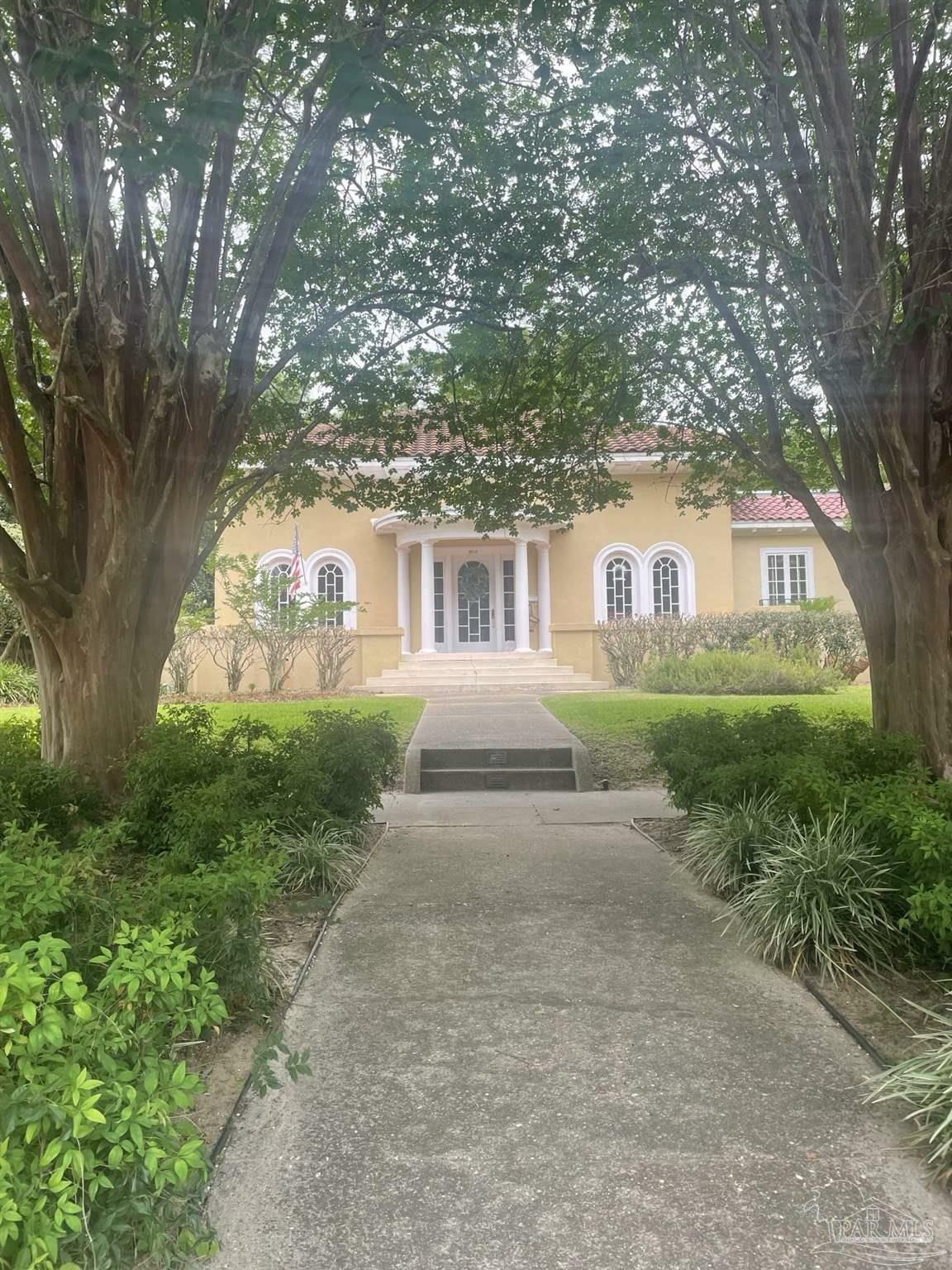 1904 E Larua St  Pensacola FL 32501 photo