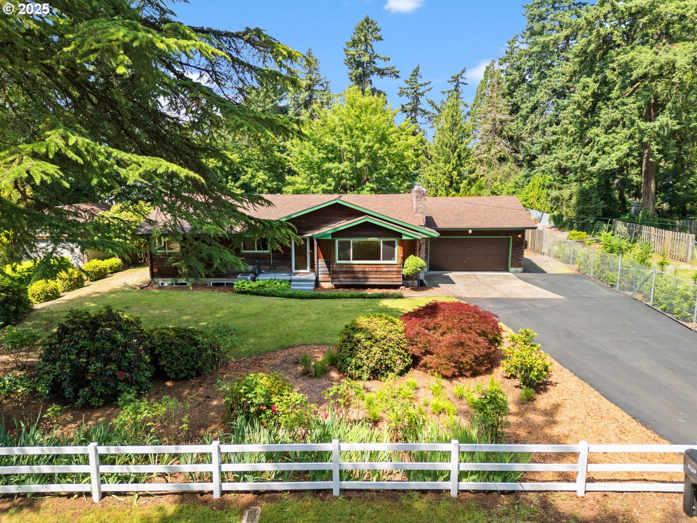 Property Photo:  3123 SE 129th Ave  OR 97236