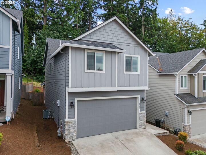 Property Photo:  1313 NE 70th St  WA 98665 