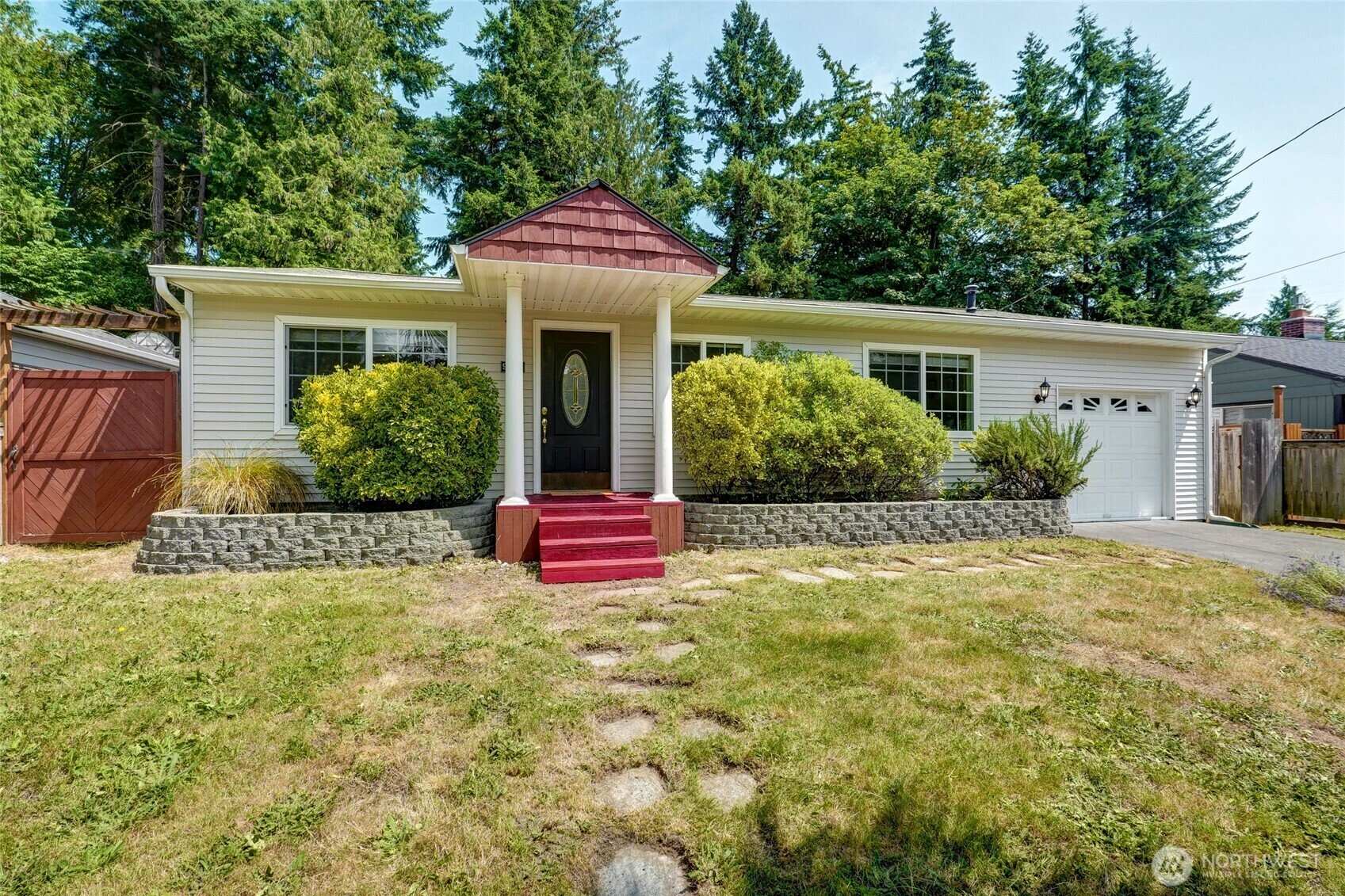 Property Photo: 9716 46th Avenue NE WA 98115