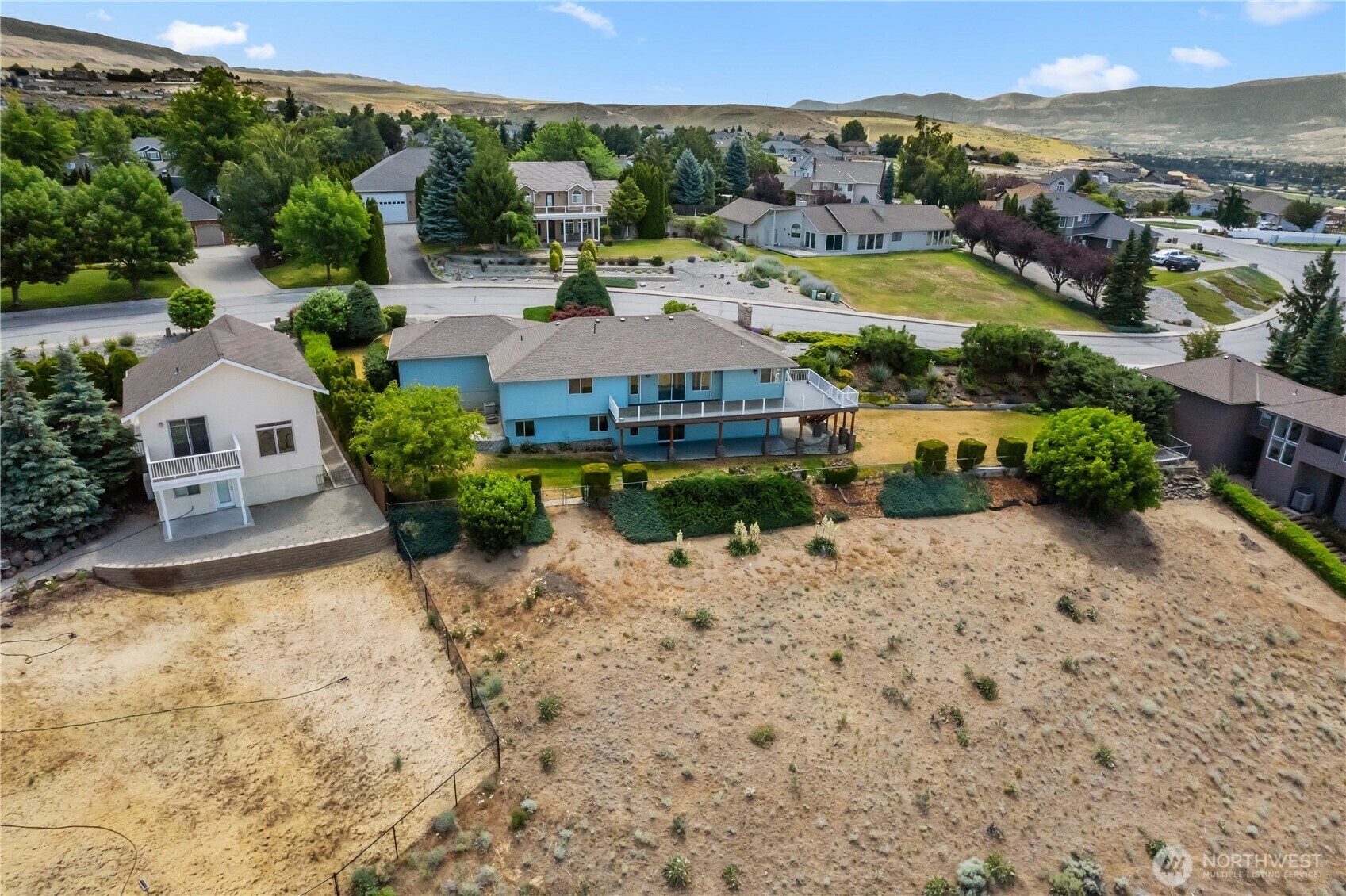 Property Photo: 2338 Grand Avenue WA 98802