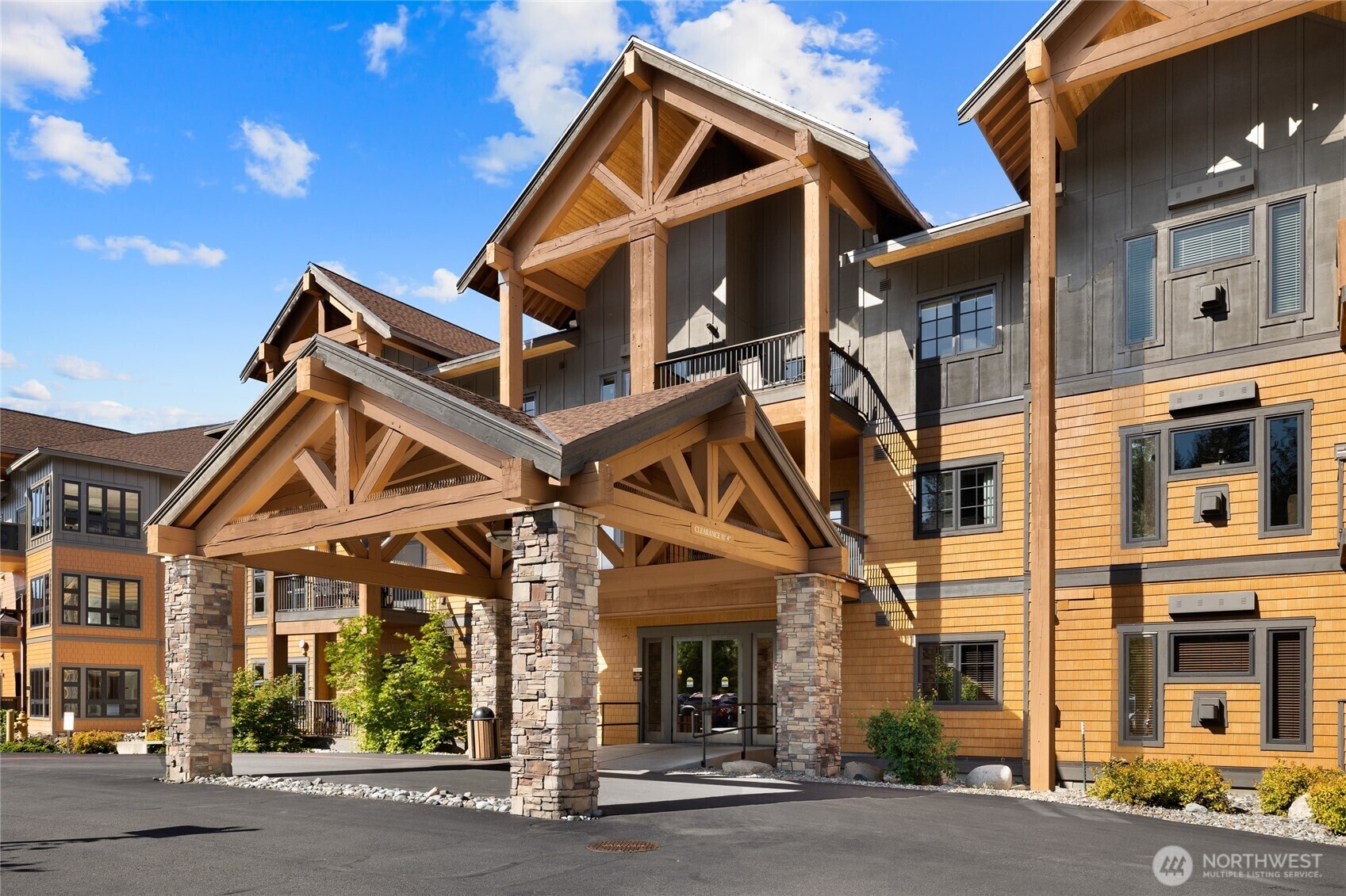 Property Photo: 3770 Suncadia Trail 309 WA 98922