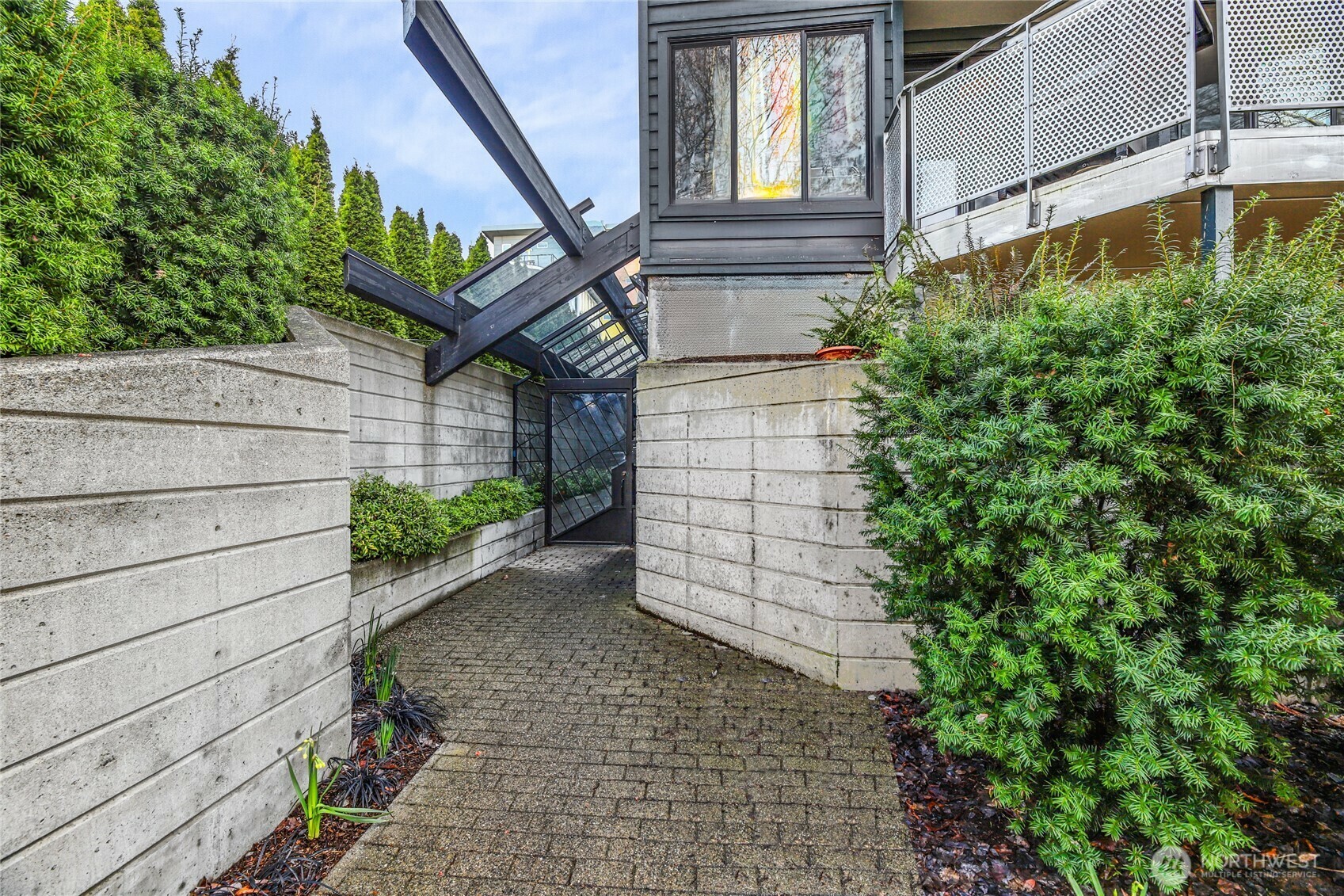 Property Photo: 116 11th Avenue E 404 WA 98102