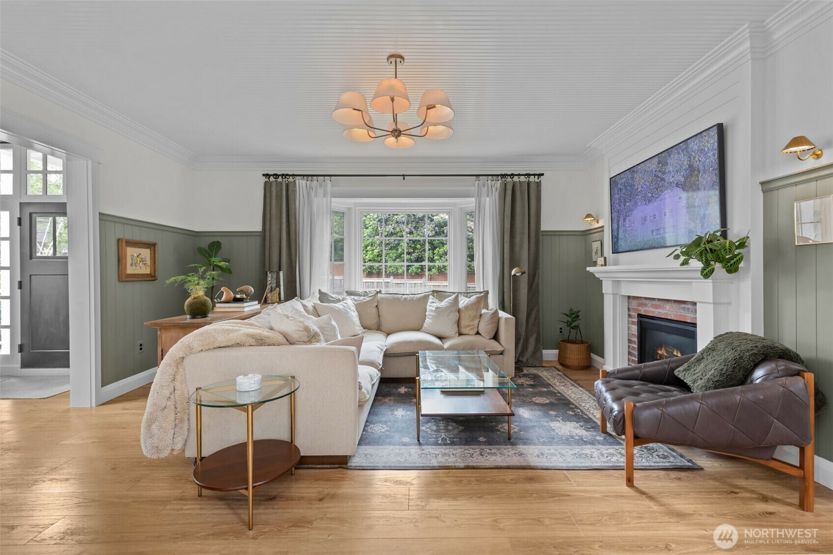 Property Photo:  4600 SW Maple Avenue  WA 98136 