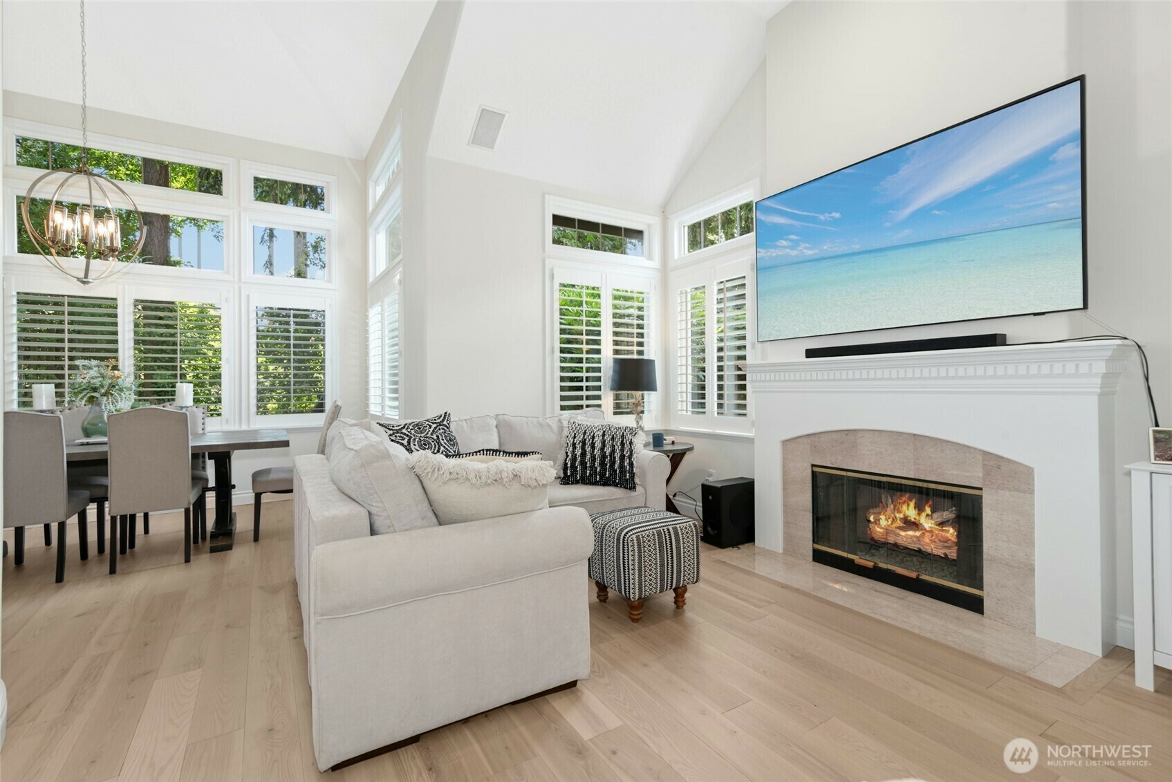 Property Photo: 11629 E Oakmont Dr WA 98275