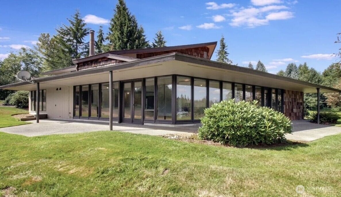 Property Photo:  3630  252nd Street NE  WA 98223 