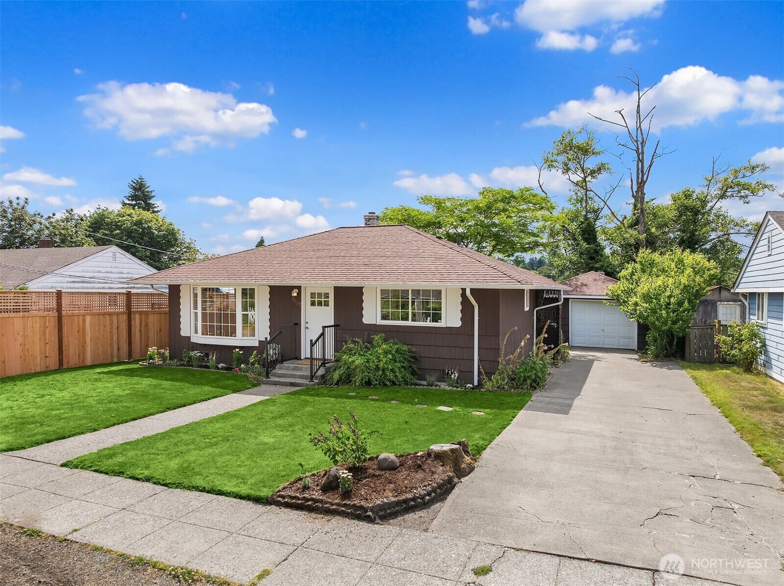 Property Photo: 7337 19th Avenue SW WA 98106