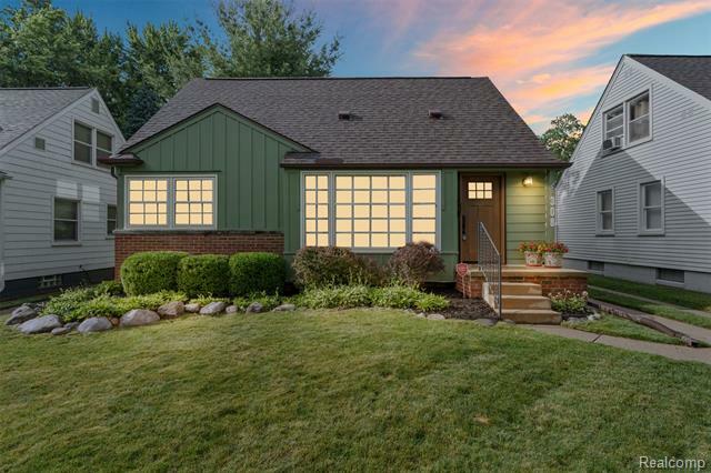 Property Photo: 308 Walnut Avenue MI 48073