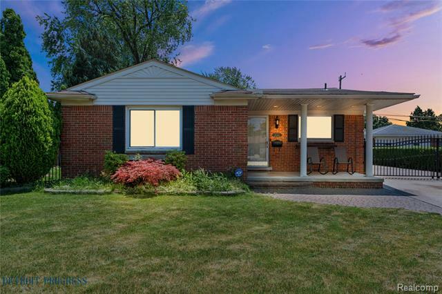 26411 W Warren Street  Dearborn Heights MI 48127 photo