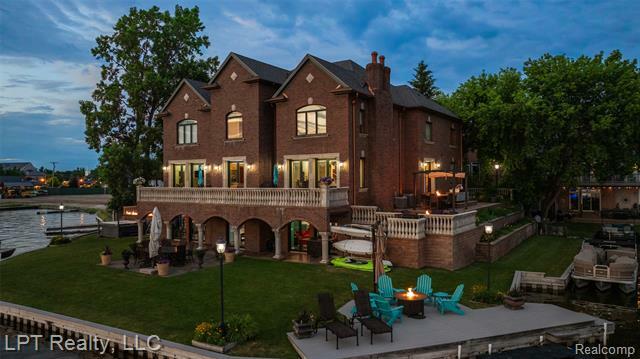 328 S Broadway Street  Lake Orion Vlg MI 48362 photo