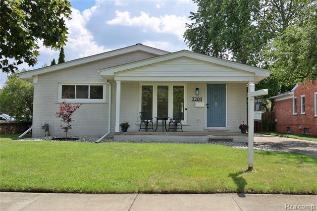 Property Photo: 3208 Clawson Avenue MI 48073