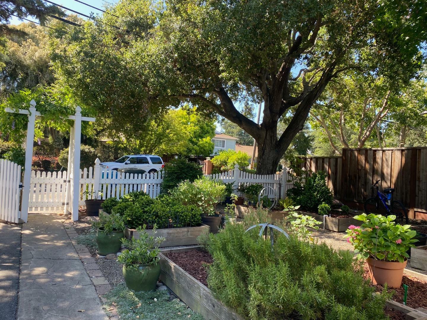 Property Photo: 1422 West Selby Lane CA 94061