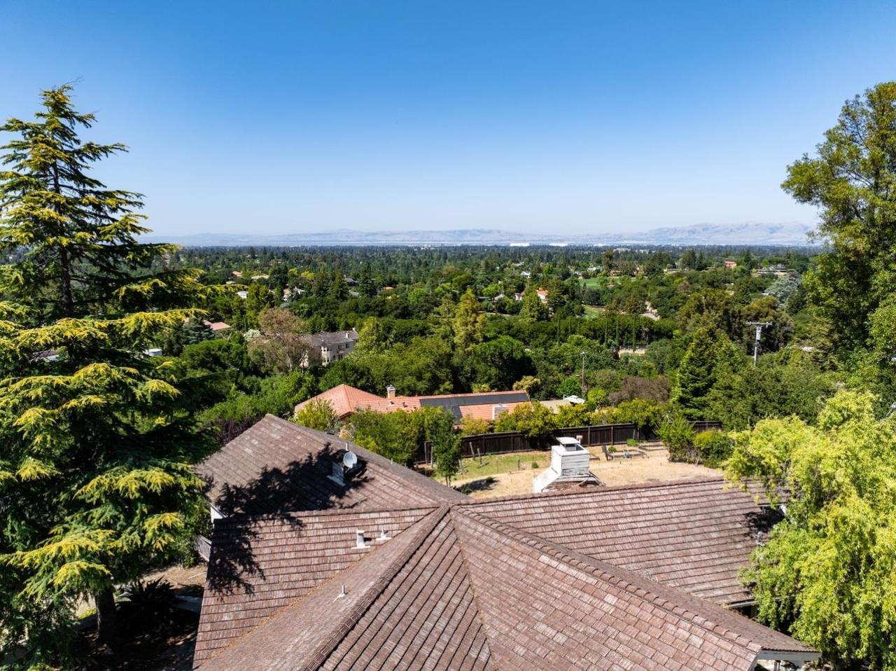 Property Photo: 11552 Hillpark Lane CA 94024