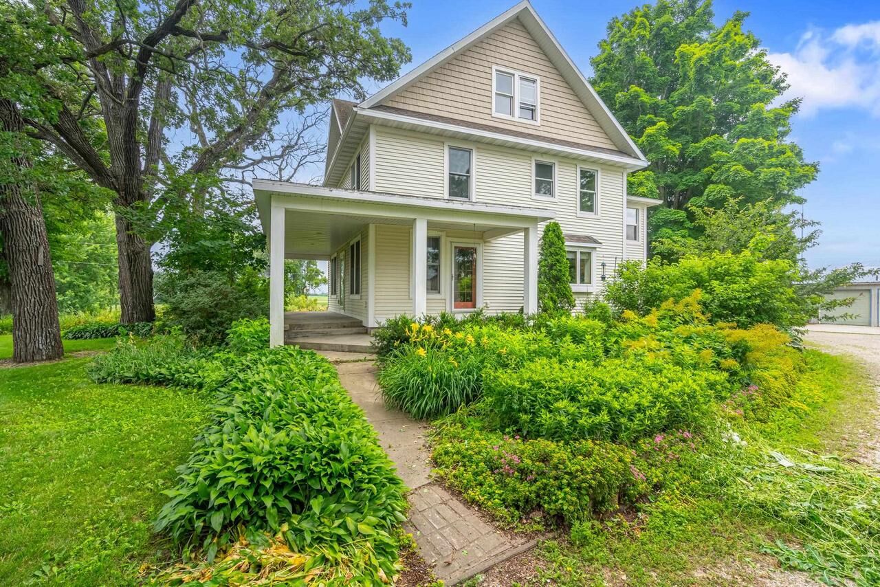 Property Photo:  N9268 County Road M  WI 54964 