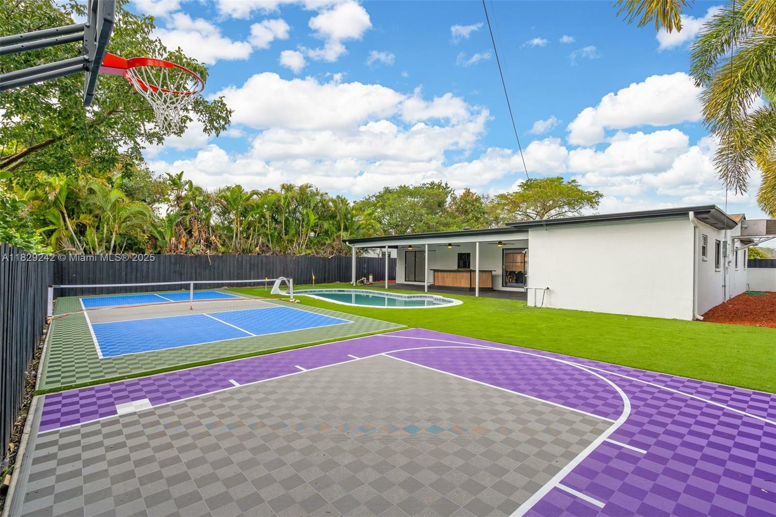 Property Photo: 5230 Tyler St FL 33021