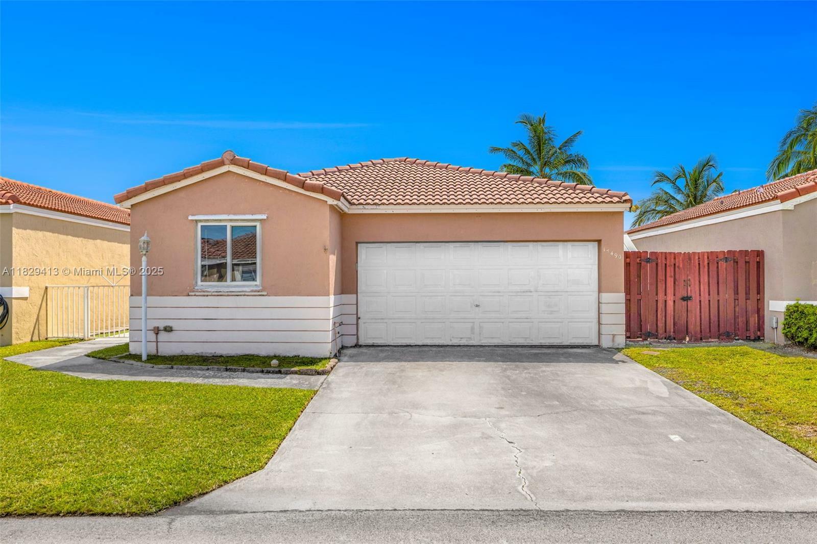 17490 SW 142nd Ct  Miami FL 33177 photo